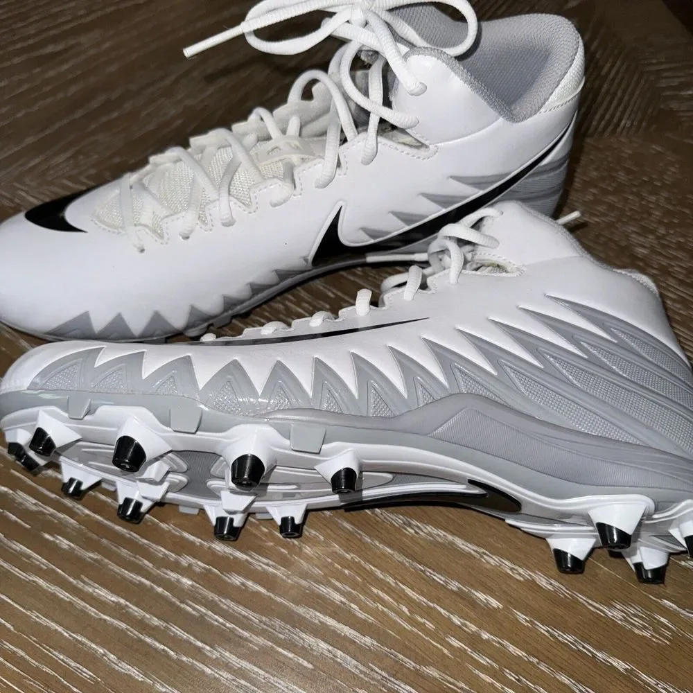 NIKE Alpha Menace 12 Men's Football Cleats WHITE/ Black/Gray ~‎ EXCELLENT